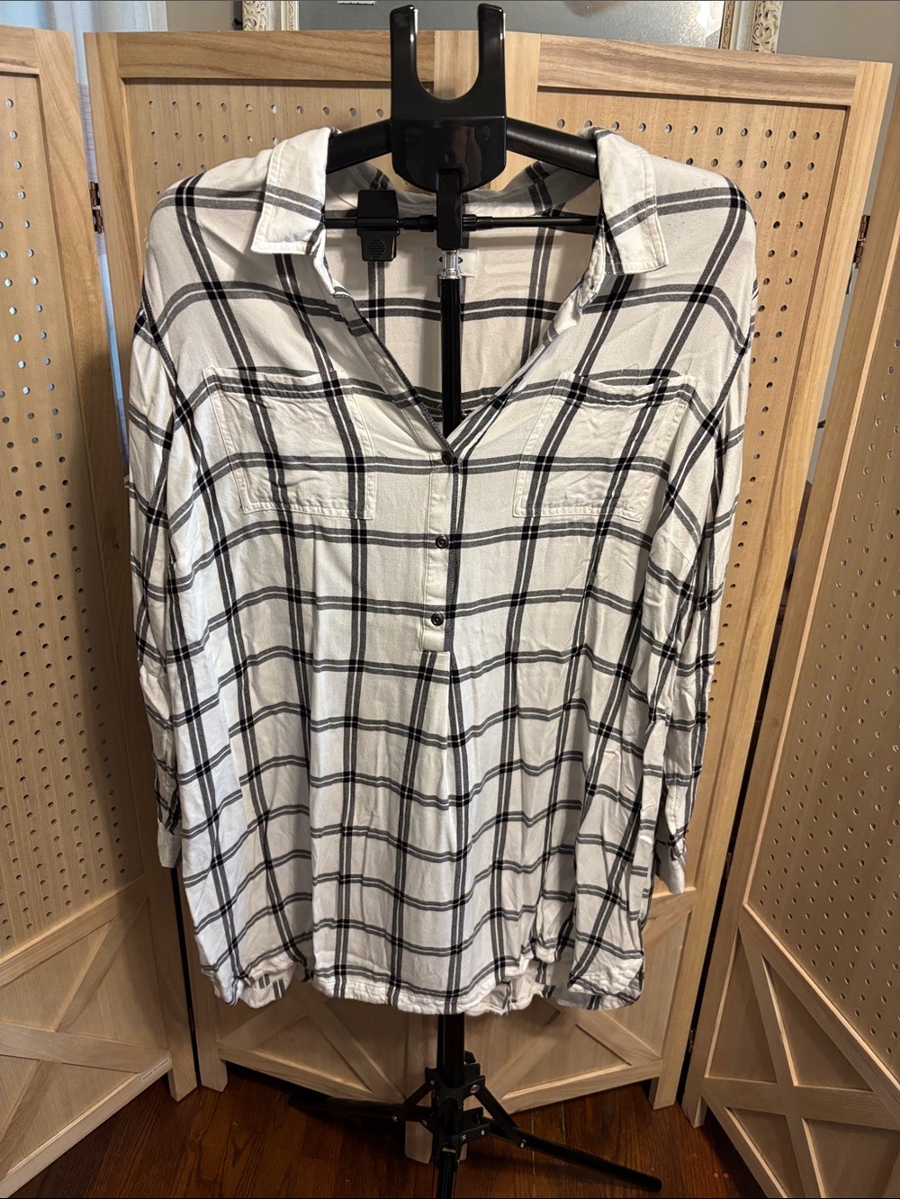 Old Navy White and Black Plaid Button-Front Tunic Shirt dress